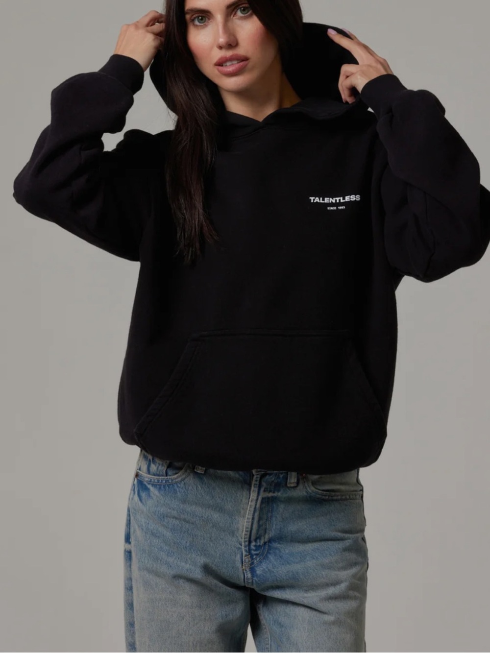 Talentless Circle Logo sweatshirt hoodie women’s Medium black